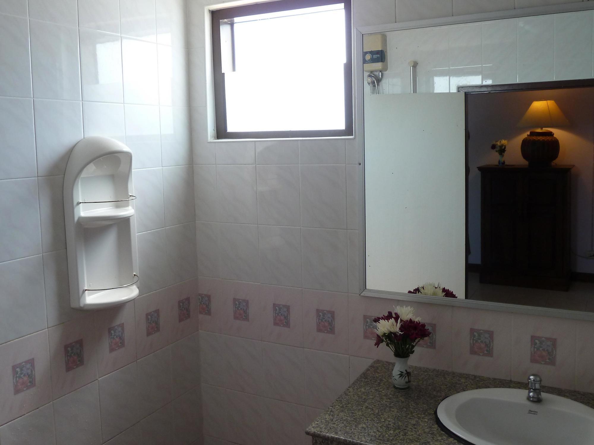 Supergreen Hotel Chalong Ngoại thất bức ảnh