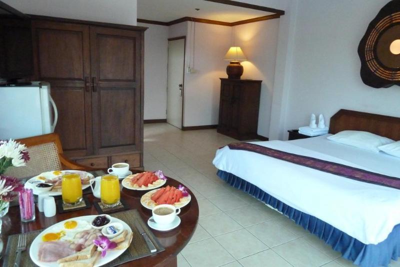 Supergreen Hotel Chalong Ngoại thất bức ảnh